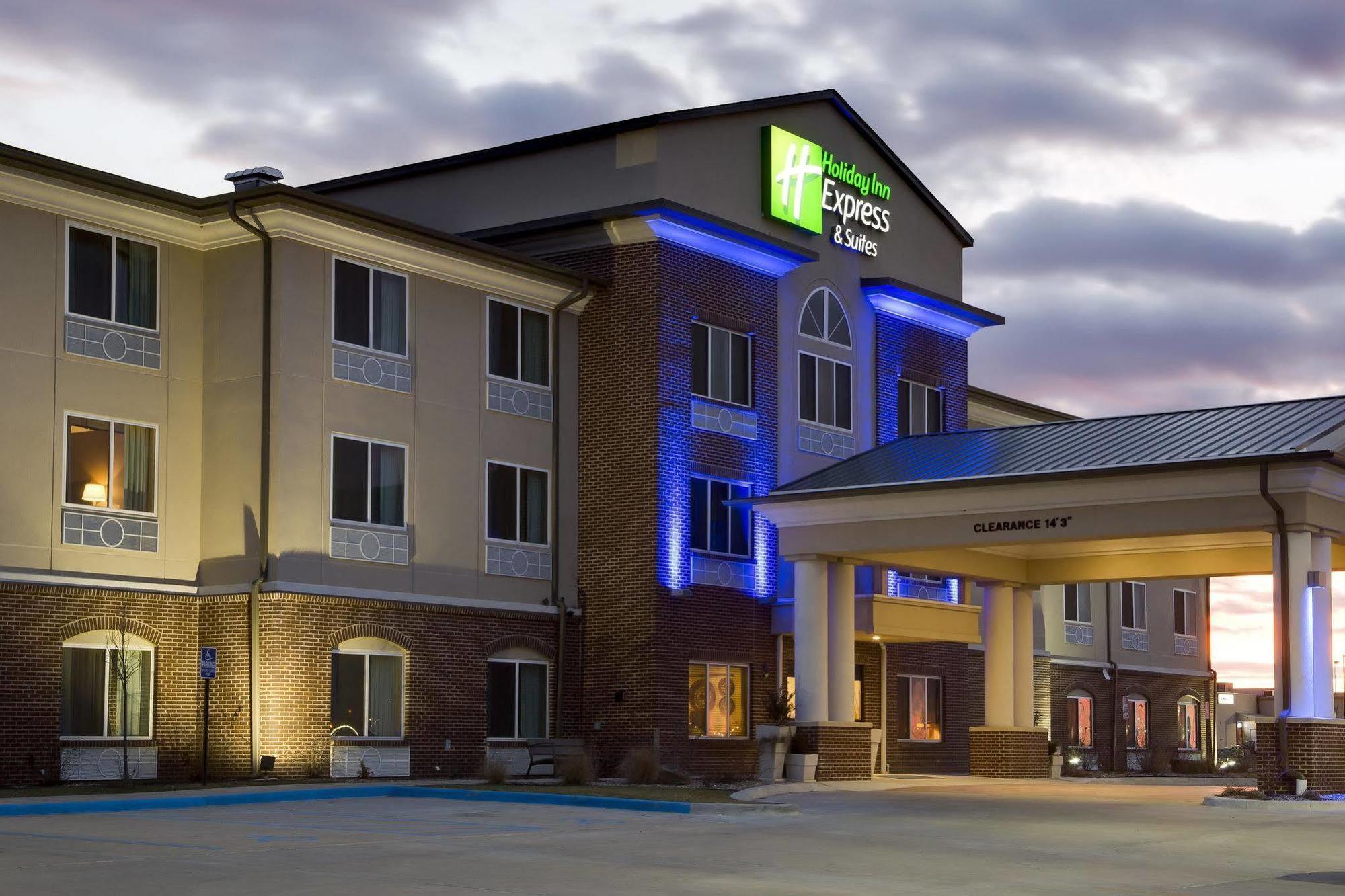 Holiday Inn Express & Suites Nevada By Ihg Zewnętrze zdjęcie