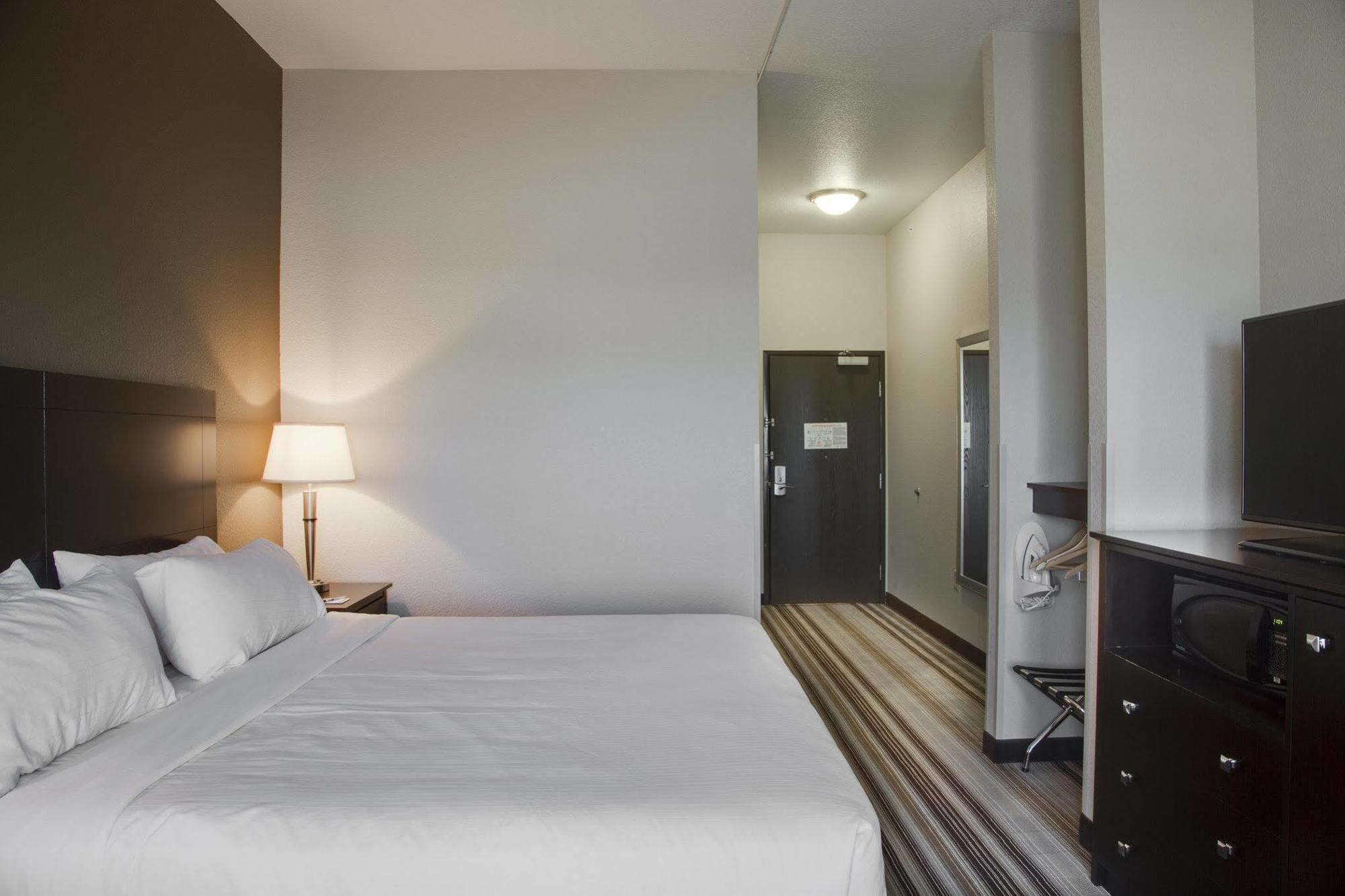 Holiday Inn Express & Suites Nevada By Ihg Zewnętrze zdjęcie